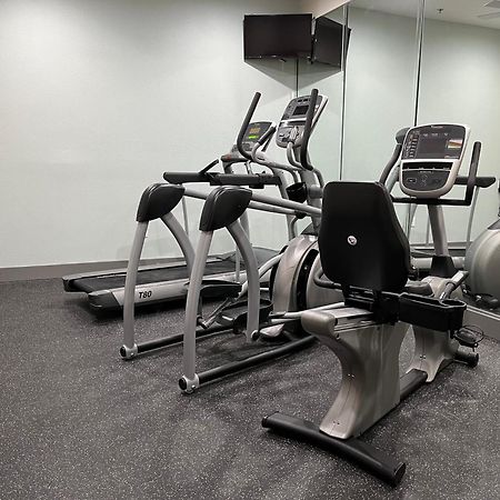 Best Western Inn & Suites קליבלנד מראה חיצוני תמונה