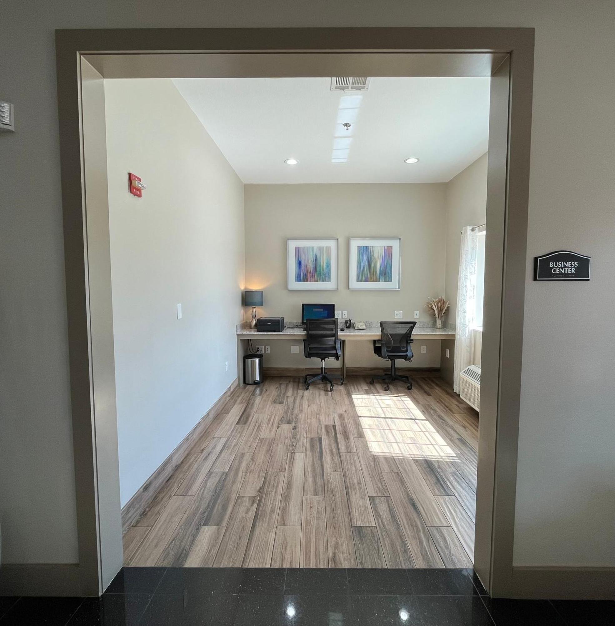 Best Western Inn & Suites קליבלנד מראה חיצוני תמונה